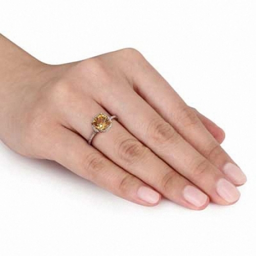 Женское кольцо из желтого золота 585 пробы с цитрином