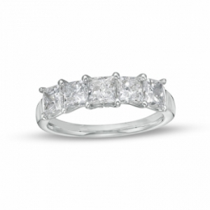 Обручальное кольцо "Принцесса" с бриллиантами и сапфиром