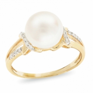 Женское кольцо из желтого золота 585 пробы с белым жемчугом и бриллиантом