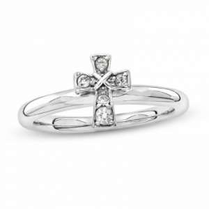 Женское кольцо из серебра с белыми топазами