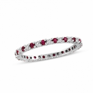 Женское кольцо из платины с рубином и бриллиантами