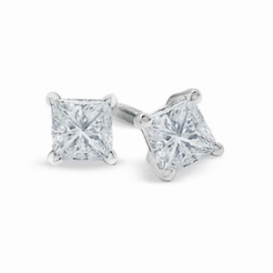 Серьги из платины с бриллиантом